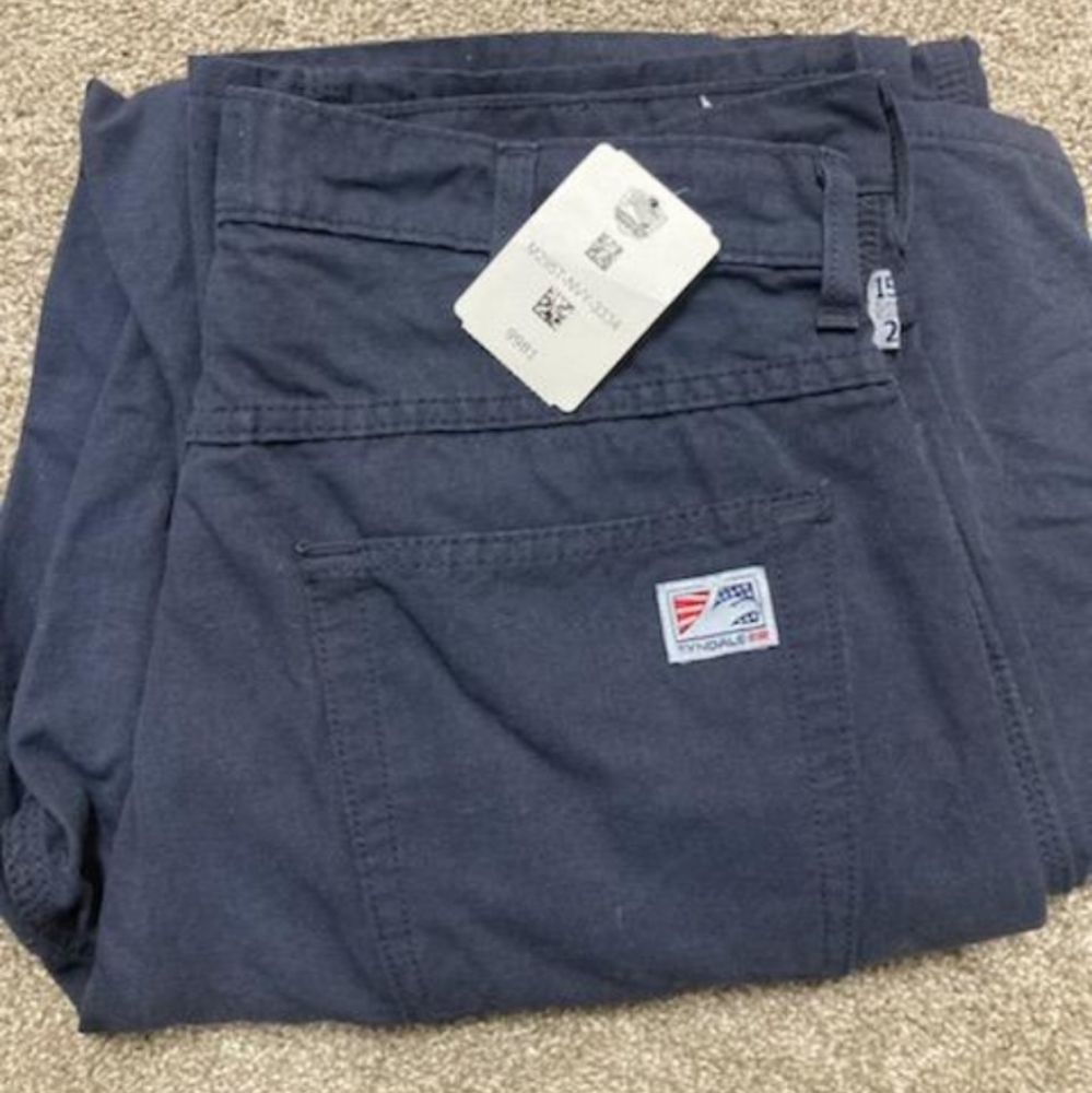 Tyndale Utility Cargo Pants 2pair
